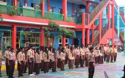 Semangat Hari Pramuka, SMK Putra Sena Laksanakan Upacara Bendera